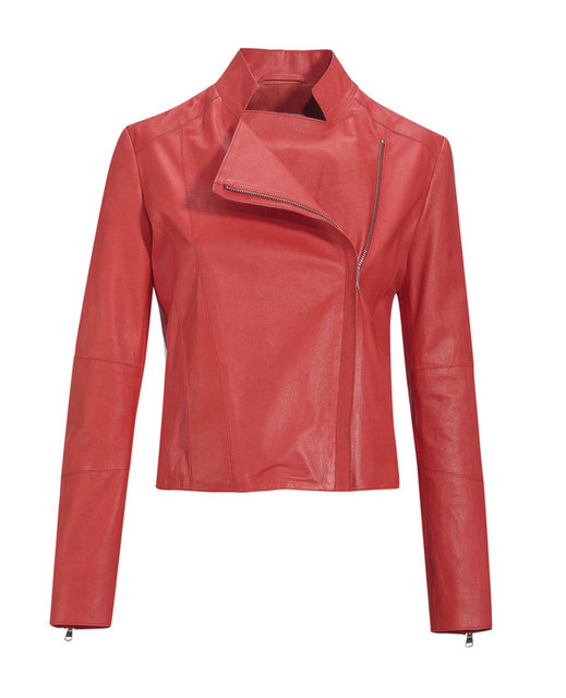 Stil sahibi sevgilinize özel deri ceket Beymen Club. 1399 TL.