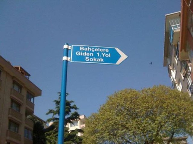 Bahçelere çıkar bütün sokaklar: Bahçelere Giden 1. Yol Sokak - Kadıköy Bostancı'da bulunan bu sokağın hemen paralelinde "Bahçelere Giden İkinci Yol Sokak" bulunur. Sokağın adını, o bölgede bulunan bahçelerden aldığı tahmin ediliyor.