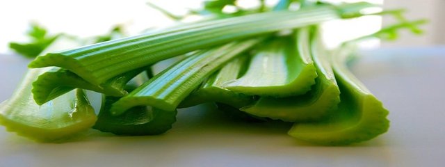 Etli veya zeytinyağlı yemeğini de tercih edebileceğinizi diyen Ağaca, çiğ şekilde rendeleyip bol yoğurt ve bir kaşık zeytinyağı ile karıştırarak salata halini de afiyetle tüketebileceğinizi söyledi.