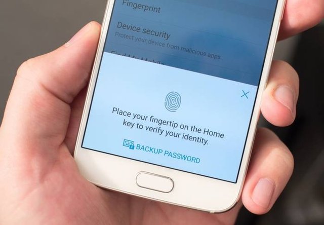 PARMAK İZİ GÜVENLİĞİNİ KULLANIN -  - Android 6.0 Marshmallow'la birlikte parmak izi tarama işlevi, ilk kez doğal olarak destekleniyor. Bu sayede parmak izi güvenliği sorunsuz ve hızlı çalışıyor. -