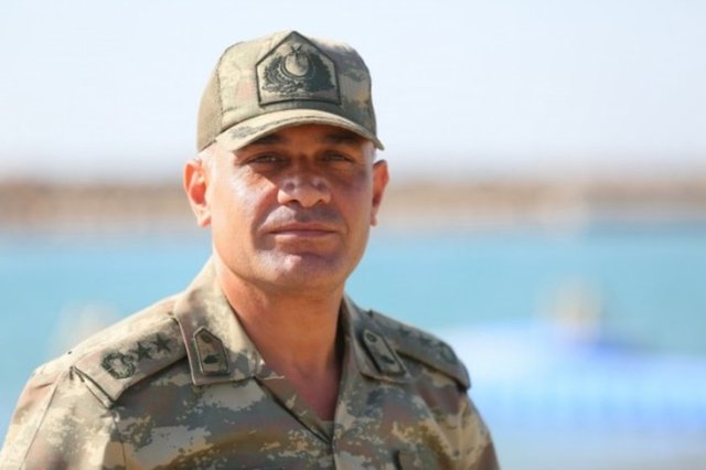 Kara Kuvvetleri Astsubay Meslek Yüksek Okulu 2. Öğrenci Tabur Komutanı Yarbay Hilmi Kürkçü (fotoğrafta) hava sıcaklığının yüksekliğinin, iradenin zorlanması, azmin gösterilmesi açısından kendileri tarafından arzulanan durumlardan biri olduğunu söyledi.