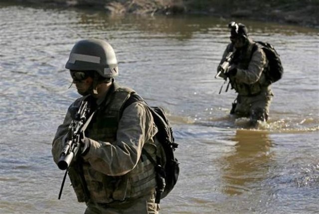 Kara, Deniz ve Hava Kuvvetleri ile Jandarma Genel Komutanlığı bünyesinde Muharebe Arama Kurtarma (MAK) timinde görev yapacak gönüllü subay ve astsubaylar, İzmir'deki Çiğli 2. Ana Jet Üs Komutanlığı içinde bulunan Muharebe Arama Kurtarma (MAK) Eğitim Komut