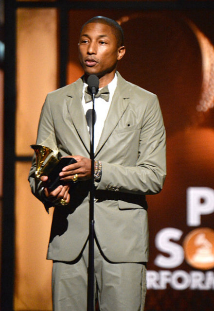 En İyi Pop Solo Performans: Pharrell Williams, "Happy"