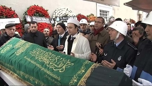 Mustafa Kemal Atatürk'ün de en sevdiği sanatçılar arasında yer alan Senar için Genelkurmay Başkanlığı özel bir görevlendirme yaptı.