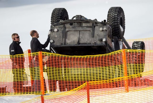 İngiltere, Avusturya, Fas ve Meksika'da çekilen 24'üncü James Bond filmi Daniel Craig, Monica Belluci, oscar ödüllü Christoph Waltz ve Andrew Scott gibi usta isimleri kadrosunda barındırıyor.