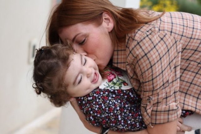 Bir kadının bedenine 5 dakikalığına sahip olabilmek için bunu yapabilen caniler, sizi yetiştiren zihniyet, size bunu öğreten gelenek görenek, bunu kabullenen toplum hepimize hepimize yazıklar olsun.