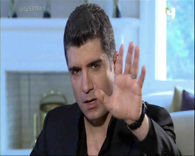 kadın gördüğünde gözü dönen, hiç yoksa erkek arkadaşının k*çına hesapta şaka yollu espri yapan, duruşu bozuk, dümenden saygılı, her yeri zarar ziyan "adam"larla dolu bu ülke ... Bir şey yapmalarına gerek yok. Varlıklari şiddet..."