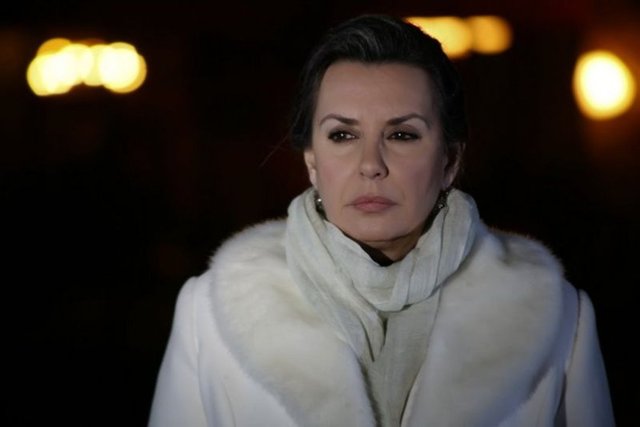 katillerin aldıkları cezalarla birkaç yıl sonra aramıza dönerek dolaşmalarını istemediğim için istiyorum. Hepimizin çoluğu çocuğu var. İdam cezasının getirilmesi için ilk imza atan ve en önde yürüyen sanatçılardan biri olacağım.