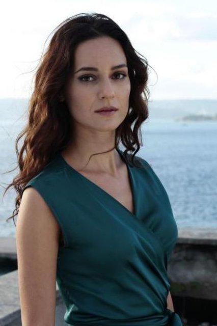 SEDEF AVCI - Şimdi uyanma zamanı. Özgecan için hepimiz yarın siyah giyiniyoruz...