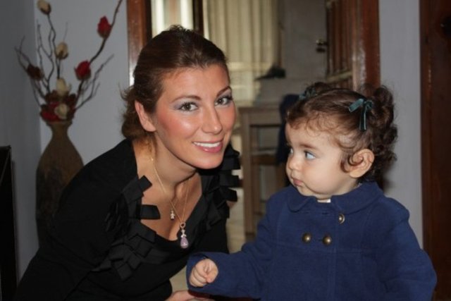 Ama birkez daha gördüm ki bu ülkede kadın olmak, kız çocuğu olarak doğmak hayata bir sıfır yenik başlamak demek. Kadınlara uzanan elleriniz kırılsın.