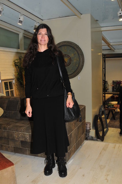 ZEYNEP ÜSTÜNEL