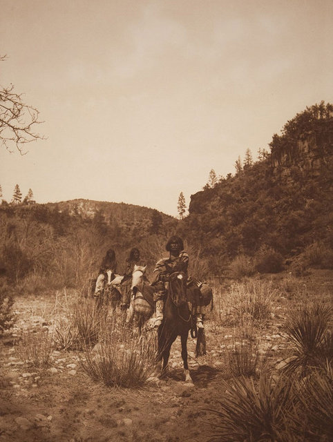 Geriye hiçbir şeyi kalmadı... Yok olmuş bir halkın, bir zamanlar yaşadığına dair kanıtlardan başka..