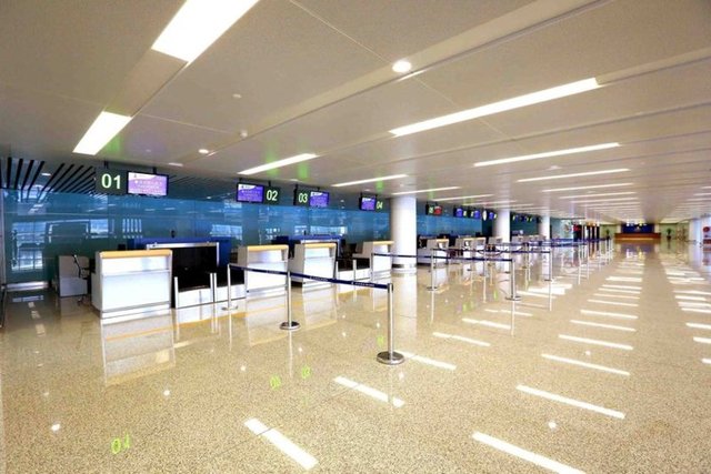 Ulusal Savunma Komisyonu Tasarım Departmanı Direktörü olan Ma Won Chun, geçen hafta Kuzey Kore Merkezi Haber Ajansı tarafından yayınlanan ve Kim Jong Un ve eşini yeni havalimanını gezerken yansıtan fotoğraflarda görülmedi.