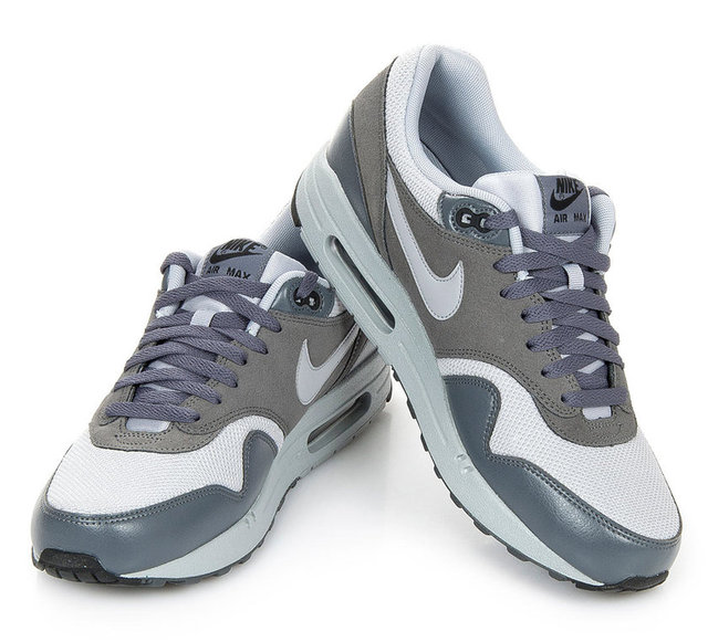 Nike 279 TL.
