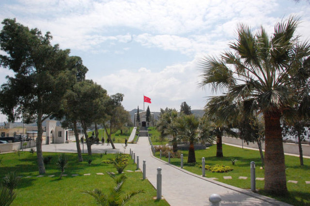 Osmanlı Devletinin kurucusu Sultan Osman'ın büyük babası Süleyman Bin Kaya Alp'ın Caber kalesindeki, Türk Mezarı adı altında tanınan kabri, müştemilatı ile beraber, Türkiye'nin malı sayılmış.