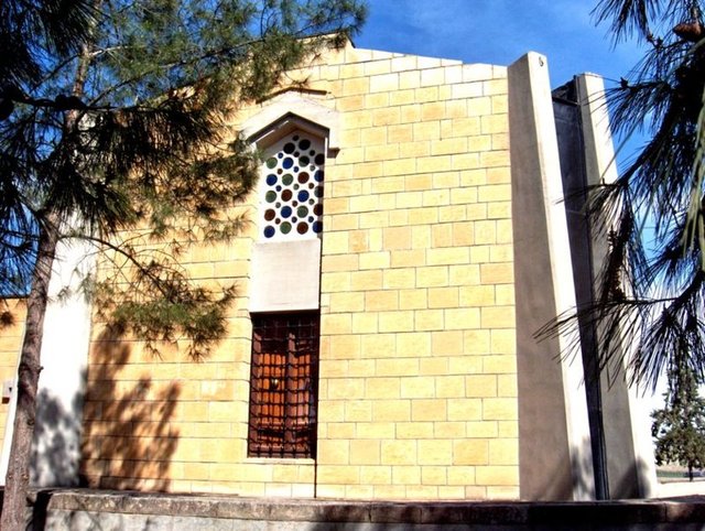 Türbenin muhafazasını sağlamakla görevli olan Jandarma İhtiram kıtasının ikameti için 30 Mayıs 1938 tarihinde modern bir karakol yaptırılmış