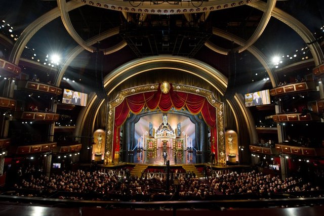 2002-  En uzun tören: 4.5 saat.