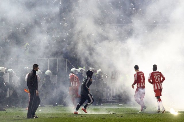 - Panathinaikos'un gollerini 49'da kendi kalesine Masuaku ve 78'de Petric atarken, Olympiakos'un tek golü 90'da Alejandro Dominguez'den geldi.