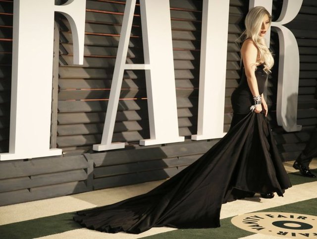LADY GAGA