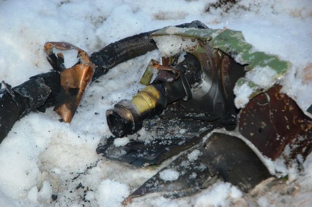 Uçakların enkazlarını dağınık alanlara dağılırken kaza kırım ekibinin olay yerinde yaptığı incelemelerin ardından uçak parçalarının daha sonra toplanarak 7.Ana Jet Üs Komutanlığı'na götürüleceği öğrenildi.