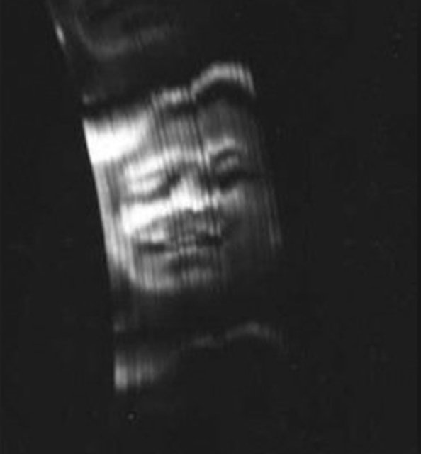 5- Televizyon ekranında hareket halinde görüntüsü izlenen ilk insan, William Taynton adında bir odacıdır.