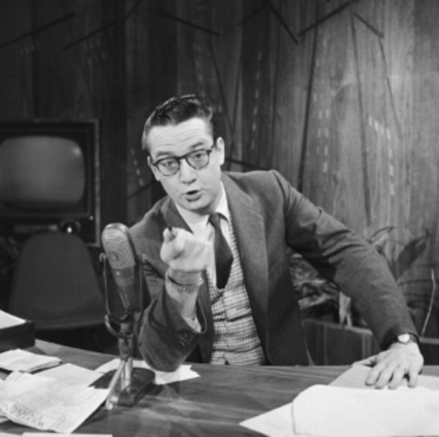 22- 1954 yılında NBC kanalında yayın hayatına başlayan ve halen devam eden "The Tonight Show", dünyanın en uzun süre devam eden talk show programıdır.