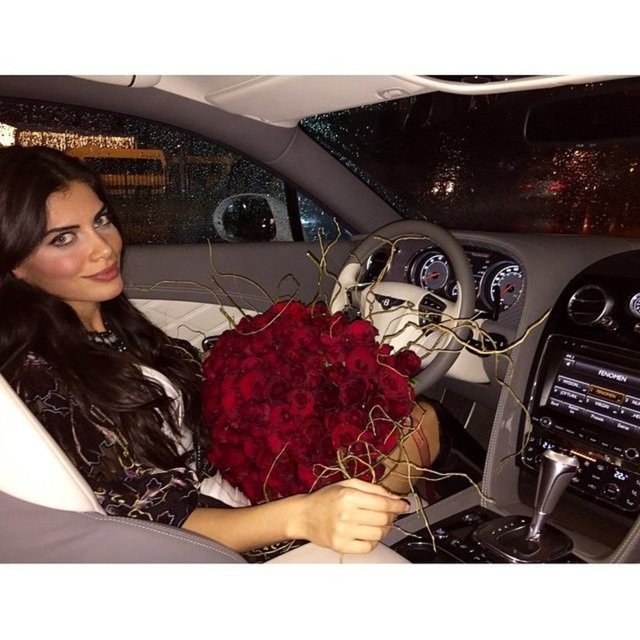 İddiaya göre genç kadın, Ümit Aslan'dan olan kızının fotoğrafını Hindistan'a gönderdi.