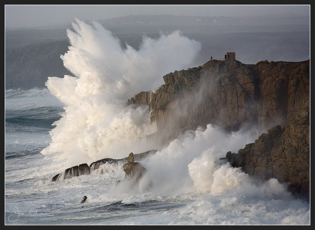 Ayrıca bu deneyimleri daha önce de yaşamış kişilerin aynı deneyimlere yatkınlığı da bir başka bulgu.