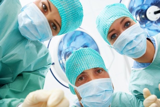 Stent ya da balon gibi işlemlerden sonuç alamayan hastalarda yeni bir yöntem olan "aterektomi" (damar tıraşlama) ile tıkanıklıklar ameliyata gerek kalmadan tedavi edilebilir.