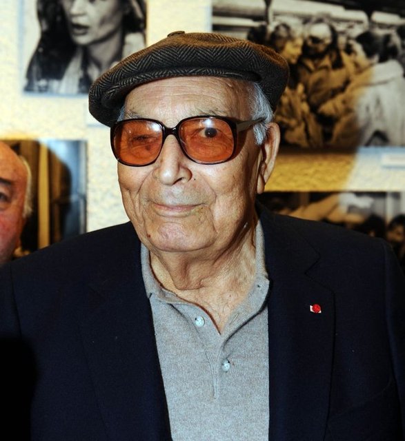 Gülben ErgenYüreği kalemine sığmayan, edebiyatın büyük ismi Yaşar…