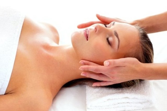 İleri seviye yaralanmalarda cerrahi, botoks gibi uygulamalarda yapılabilir.