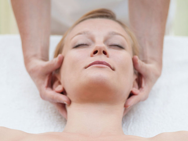 Tamamen elle yapılan bir yöntemdir ve herhangi bir yan etkisi yoktur.