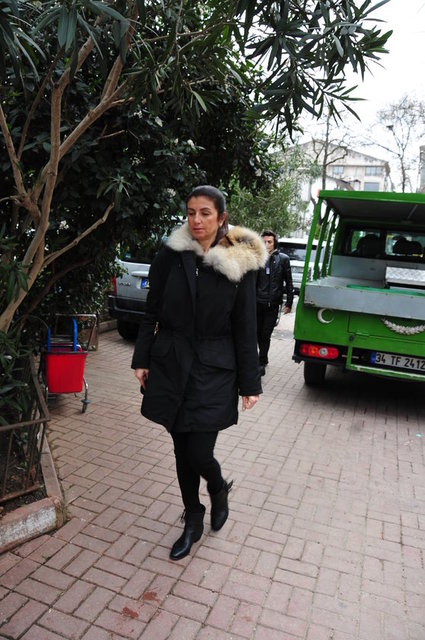 SHELLY ELVAŞVİLİ 