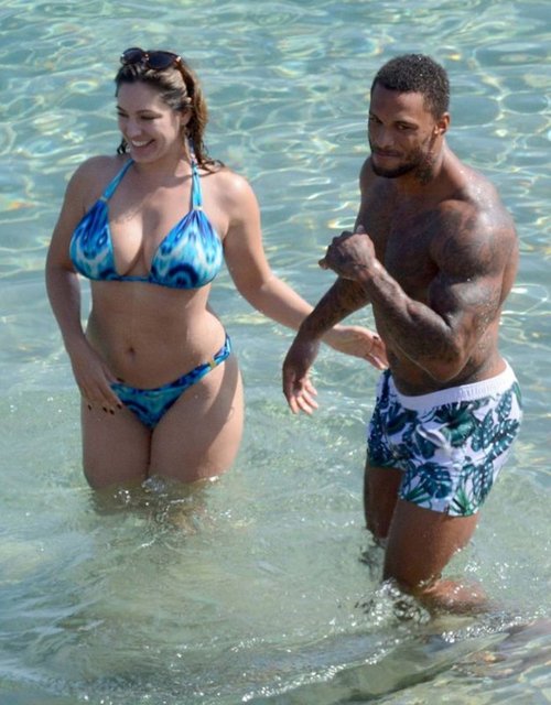 İngiliz model Kelly Brook'un eski nişanlısı, David Mcintosh aşkı Nicole Murphy'de buldu.