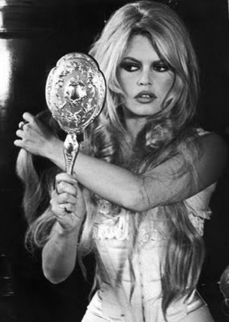 BRIGITTE BARDOT -