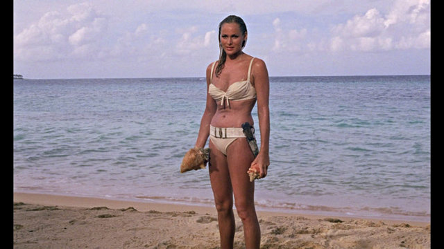 URSULA ANDRESS