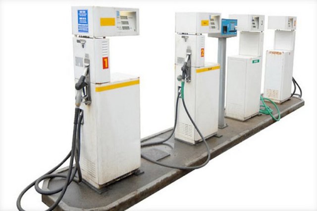 Asgari Ücret: 250.875.000 TL - Benzin Litre Fiyatı: 1.556.000 TL - Asgari Ücretle Alınabilen Benzin Miktarı: 156 Litre