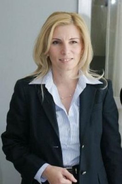 32. Nadia Camukova   -  - 200 IQ'ya sahip Nadia Camukova, 1976 Moskova doğumlu. Moskova'daki Beyin Araştırma Enstitüsünün raporuna göre dünyadaki en yüksek IQ'ya sahip.