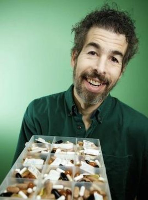 40. Richard "Rick" Rosner   - Televizyon yıldızı ve eski striptizci Rick Rosner farklı ölçümlerle 140'tan başlayıp 250'ye çıkan IQ skoruyla yaşayan en zeki erkeklerden biri.