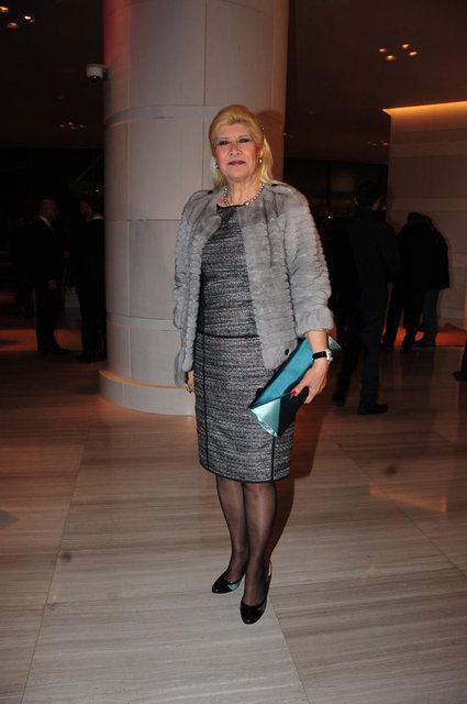 ESİN ÖZBEK