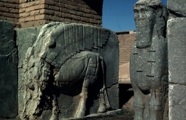 Nimrud, 20. yüzyılın arkeolojik keşiflerinden biri olarak kabul ediliyor. IŞİD'in bir sonraki hedefinin Musul yakınlarındaki Milattan Önce 2'nci yüzyıldan kalma Hatra Harabeleri olduğu ileri sürülüyor.