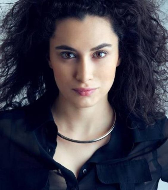 HANDE DOĞANDEMİR  - Kadınların psikolojik ve fiziksel şiddetten uzak, ötekileştirilmediği, istismar edilmediği, saygı duyulduğu ve korkmadıkları günleri olsun