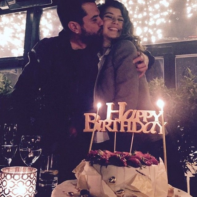 Kadın kelimesinin ilk çağrışımının şiddet olduğu bugün bu ülkede değersizleşmiş "kutlama" mesajlarından hicap duyuyorum. Ama emekçi kadınlarımızın bayramı tabi ki kutlu olsun!!!