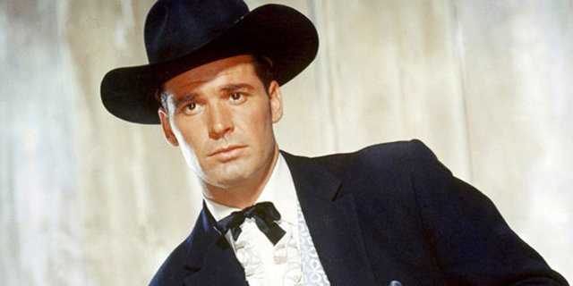 6. James Garner    Warner Bros stüdyolarını yazarlar grevi vurduğunda, James Garner çoktan "öde ya da oyna" sözleşmesini imzalamıştı.