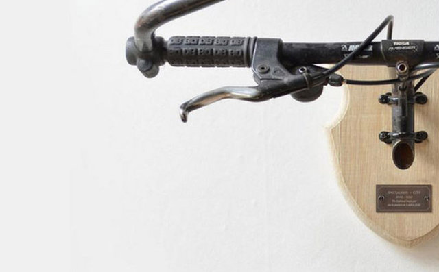 Bisiklet Tahnitçiliği: Sadece hayvan mı doldurulur? Odanızın duvarını geyik kafası yerine bisiklet kafası da süsleyebilir. İngiliz sanatçı Regan Appleton odanıza asmanız için alışılmadık doldurma nesneler tasarlıyor.