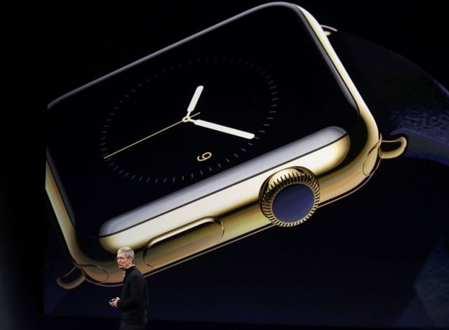 İphone'a gelen bildirimler de Apple Watch'da görüntülenebiliyor.