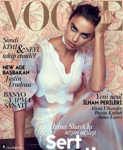 Beyaz bir elbise giyinen Shayk, Instagram hesabından derginin kapak fotoğrafını paylaşarak teşekkür etti.