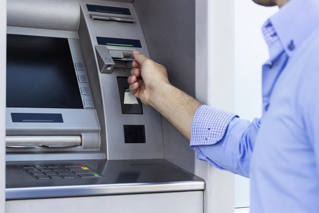 Eğer bir ATM'yi sıfırdan tasarlıyor olsaydın, nasıl yapardın? Neleri değiştirirdin?