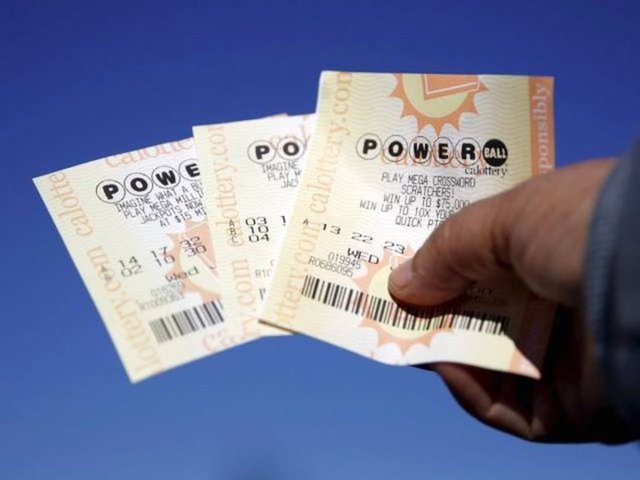 Eğer piyangodan 50 milyon dolar kazanmış olsaydınız, bu parayla ne yapardınız?