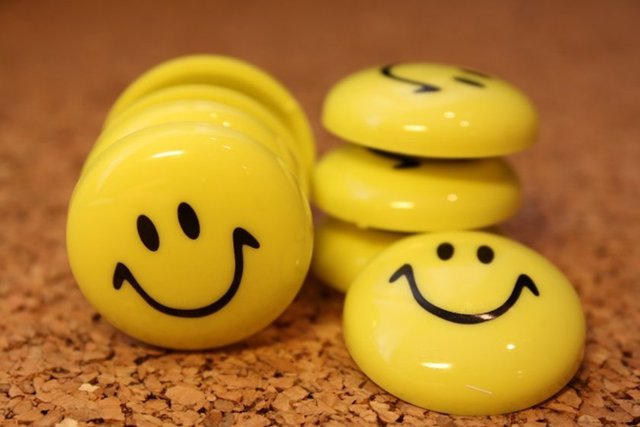 23. Çok pozitif biri gibi görünüyorsunuz. Sizi olumsuz etkileyen şeyler nelerdir?